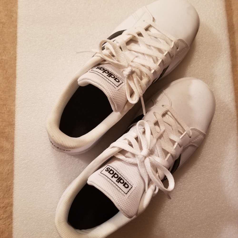 Adidas - Picture 2 of 5